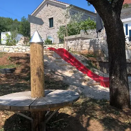 Stone House Vrtli * Žman