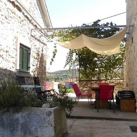 Stone House Vrtli * Žman