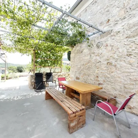 Apartamento Stone House Vrtli *