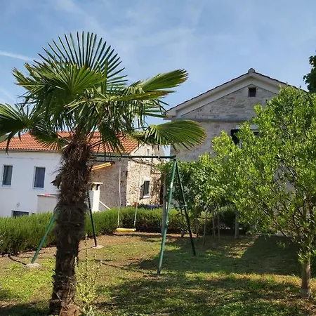 Stone House Vrtli *